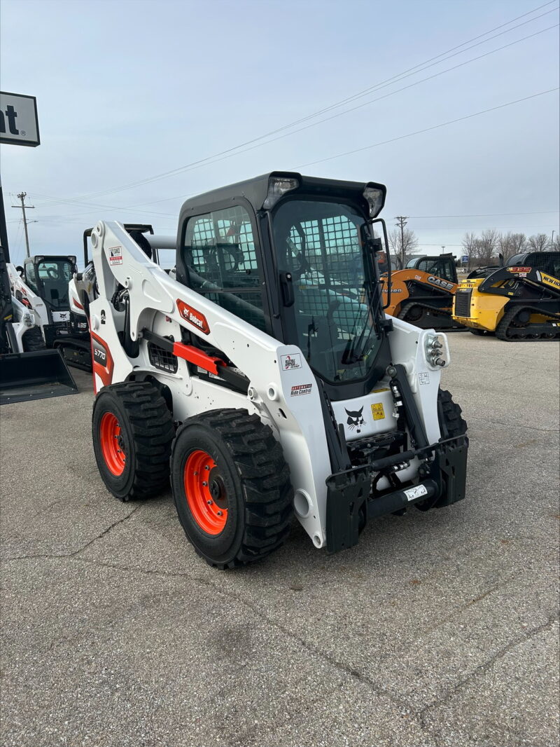 Bobcat S770 Skid Steer Loader