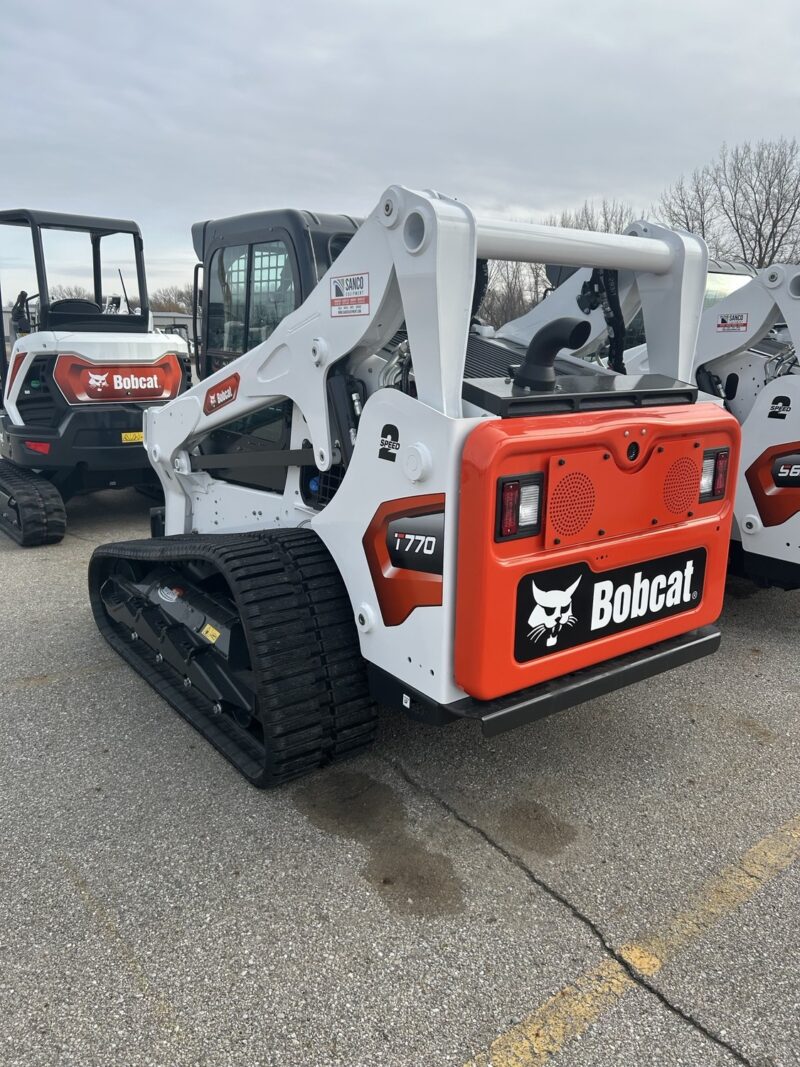 Bobcat T770 Compact Track Loader - Image 6