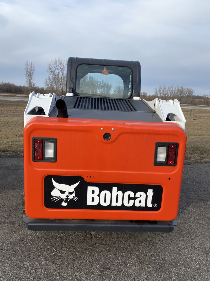 Bobcat T550 Compact Track Loader - Image 3